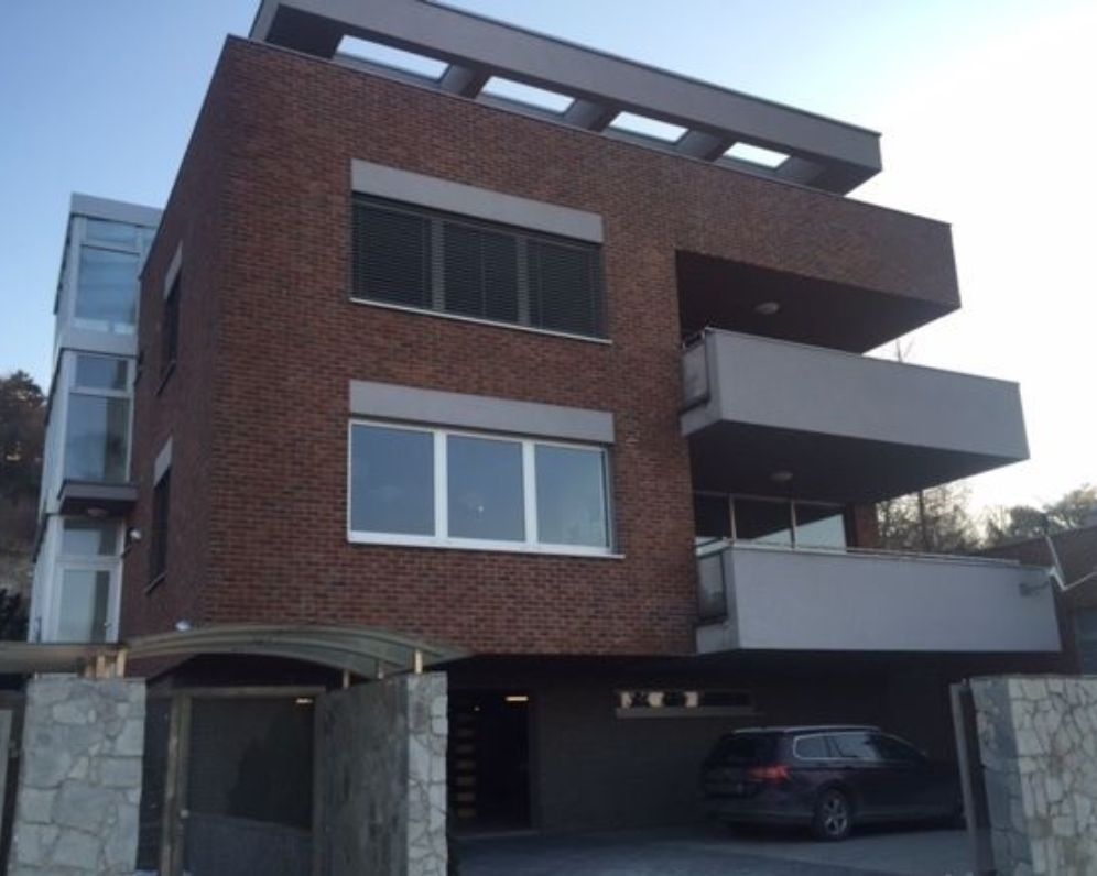 3 IZBOVÝ BYT POD BÔRIKOM BRATISLAVA