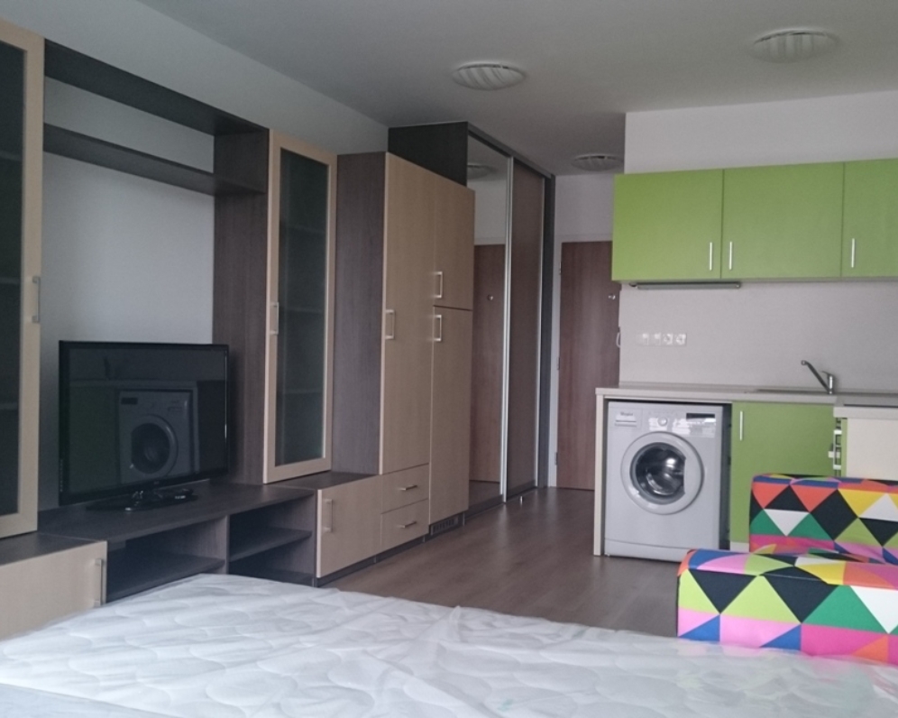 2 IZBOVÝ BYT MILETIČOVÁ BRATISLAVA